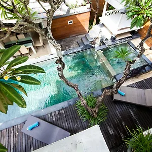 bugan-villas.hotelsseminyak.net/