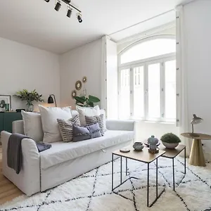 feels-like-home-cais-sodre-charming-flat.hotels-lisbon-portugal.com/